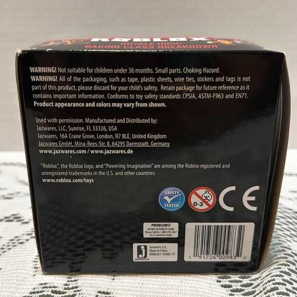Roblox Royale High: Baking Class Breakdown Figure With Code New In Box - Picture 5 of 5